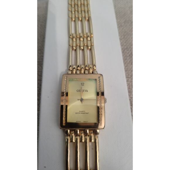 Vintage Geneva Women’s Gold Tone Quartz Dress Watch Rectangular Face Japan... - Picture 2 of 5